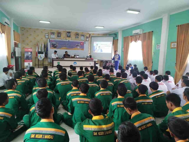 Capella Honda Beri Tips Generasi Pelajar #Cari_Aman Naik Kendaraan