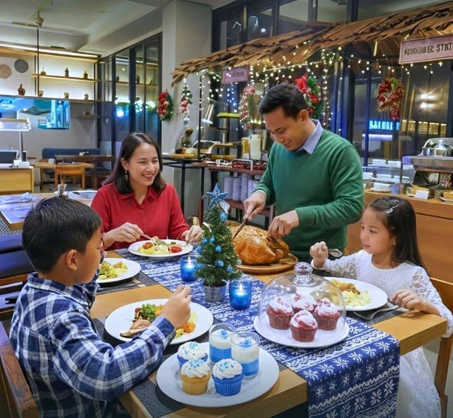 Christmas Family Dinner BATIQA Hotel Pekanbaru Harga Terjangkau