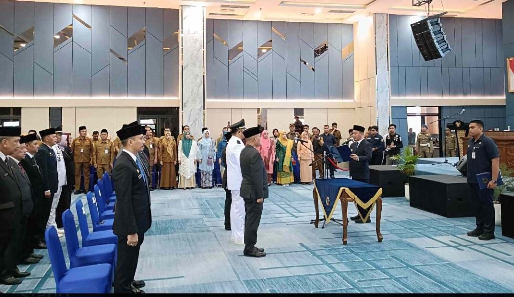 Walikota Agung Lantik 43 Pejabat Pemko Pekanbaru