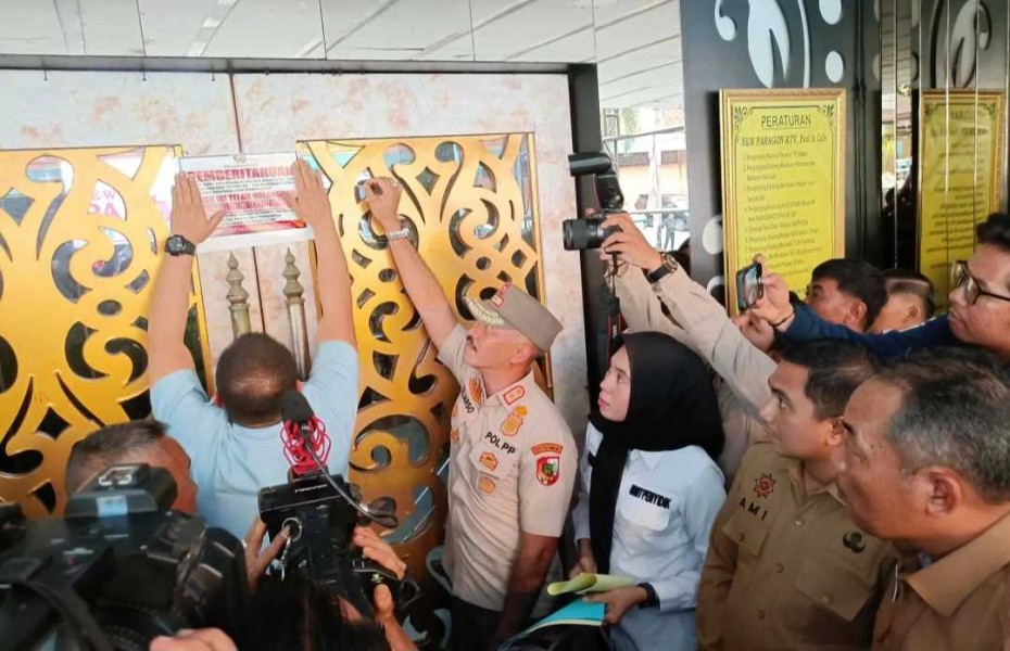Pemerintah Pekanbaru Segel Hiburan Malam Paragon