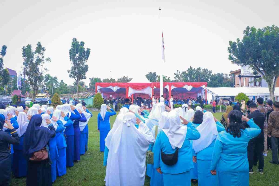 Pimpin Upacara Hari Pendidikan Nasional, Walikota Minta Tenaga Pendidik Tingkatkan SDM