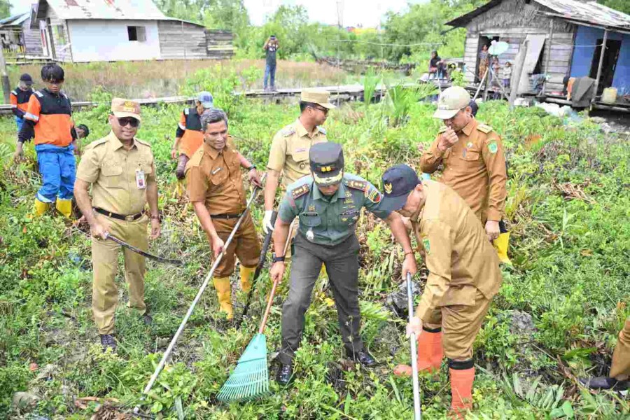 Bupati Rohil Tinjau Gotong Royong