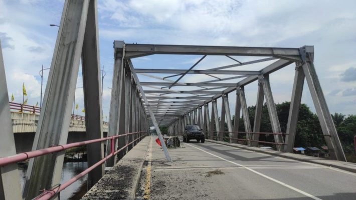 Hati-hati, Tiang Atas Jembatan Siak II Hampir Jatuh