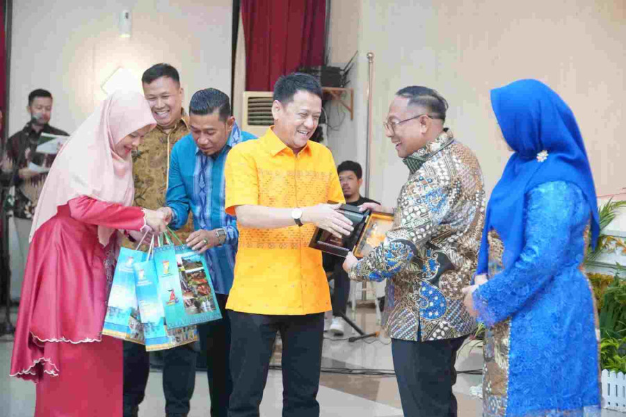 Hadiri Malam Purna Tugas Pj Gubernur Riau, Pj Bupati Hambali Ucapkan Terimakasih atas Kepedulian Terhadap Kabupaten Kampar