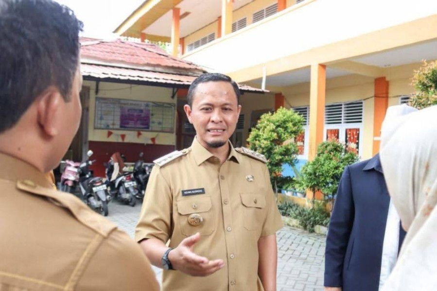 Walikota Pekanbaru Ajak Para Ayah Luangkan Waktu Ambil Rapor Anak