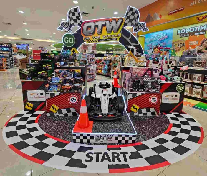 Nikmati Pengalaman Bermain dan Belanja Mainan Roda Lebih Seru di “On The Wheels” Toys Kingdom