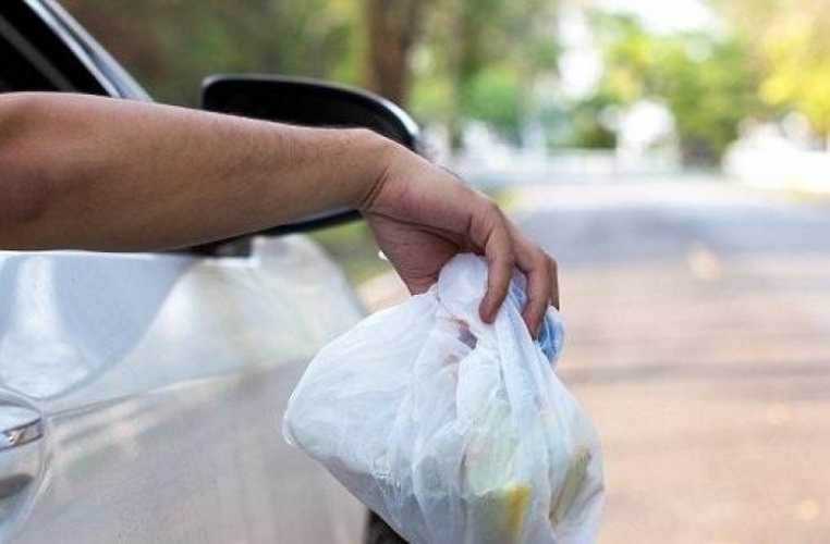 Pemko Akan Tindak Pengendara Buang Sampah dari Mobil
