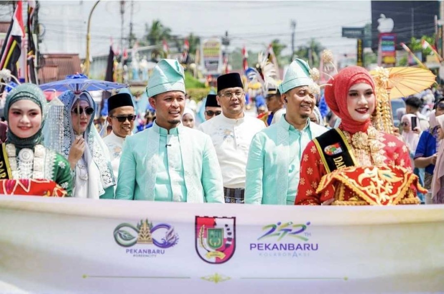 Semarak MTQ Riau ke-44 di Kuansing, Kafilah Pekanbaru Tampil Penuh Semangat dan Budaya Melayu