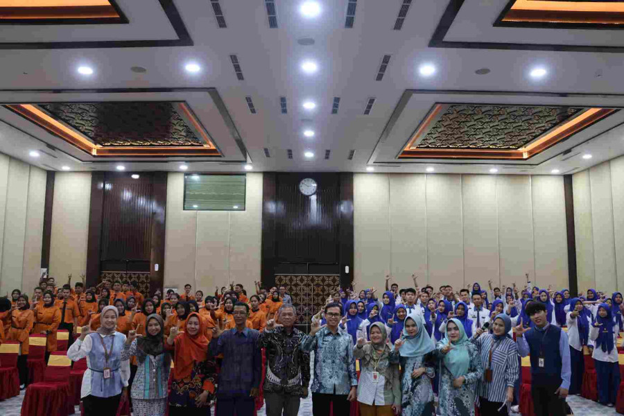 OJK Edukasi Keuangan 150 Pelajar SMK di Pekanbaru