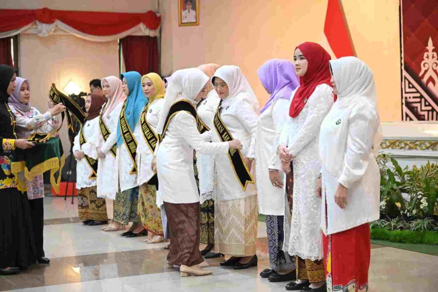 Hj Basyariah Bustamam Resmi Dikukuhkan sebagai Bunda PAUD dan Literasi Rohil