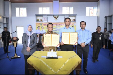 Pemkab dan Kejari Rohil Tanda Tangan MoU