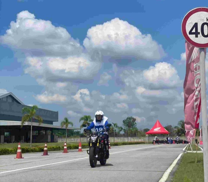 40 Bikers Terbaik Unjuk Skill di Safety Riding Honda 2026