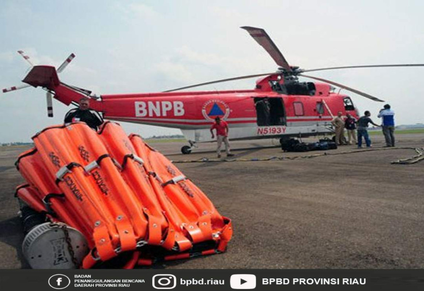 Atasi Karhutla di Rohil, Dua Helikopter Water Bombing Dikerahkan
