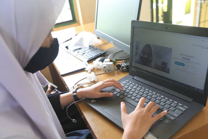 Penyaluran Dana BOS Riau Semester I Rp893,7 Miliar