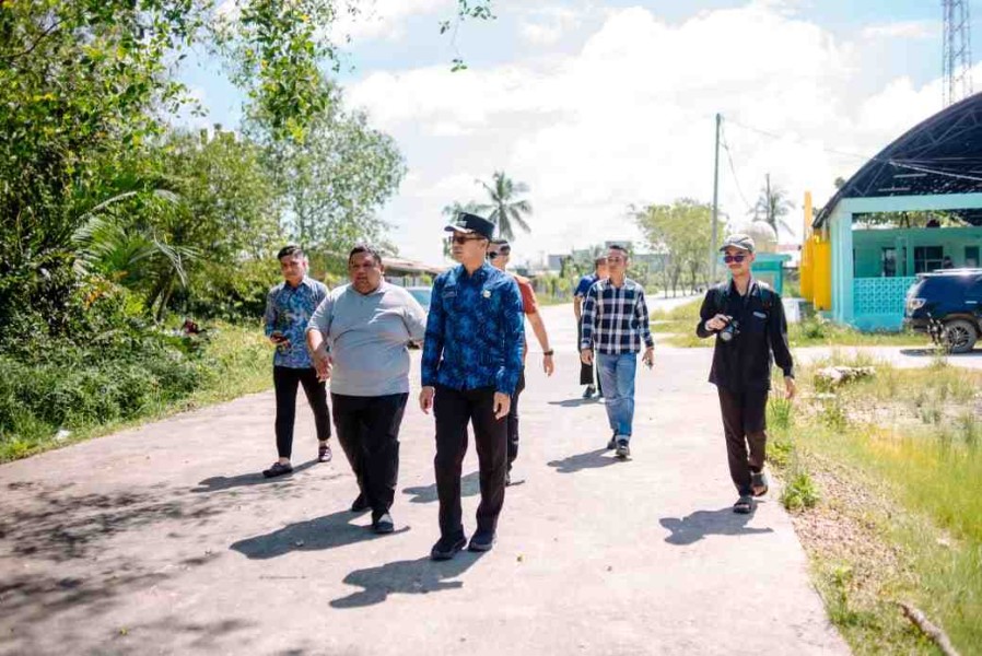 Wakil Bupati Rokan Hilir Tinjau Pelabuhan Nelayan di Kecamatan Bangko