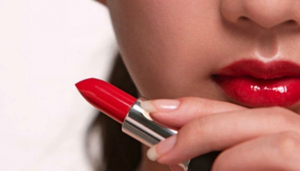 Berikut Cara Agar Lipstik Tahan Lama