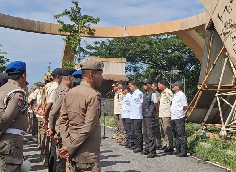 Satpol PP Tertibkan 70 Lapak Pedagang Jalan Naga Sakti, 160 Personel Diterjunkan