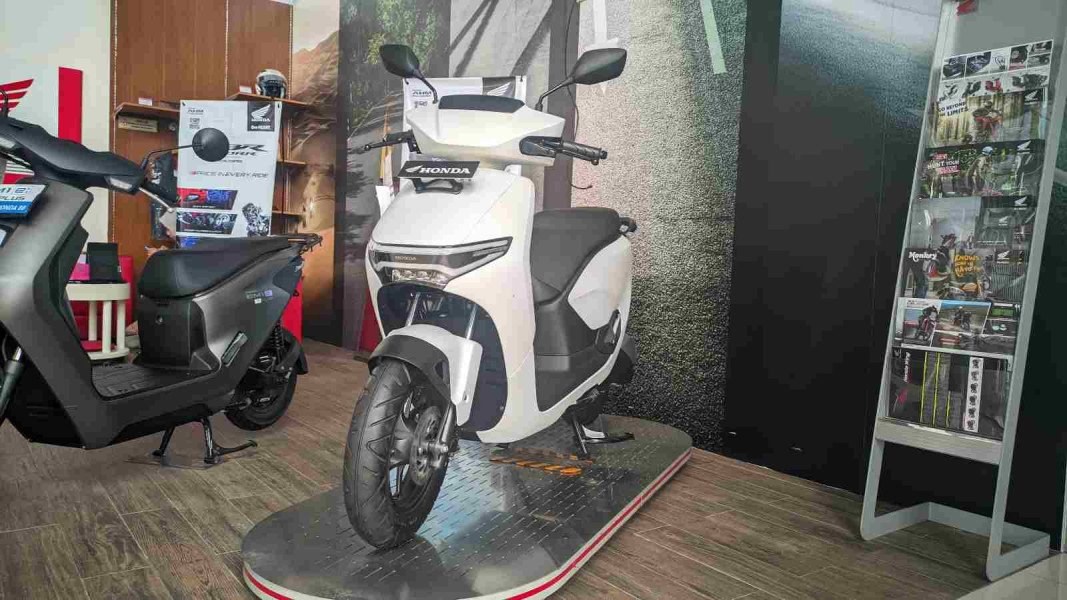 Capella Honda Ajak Cari Aman Naik Sepeda Motor Listrik