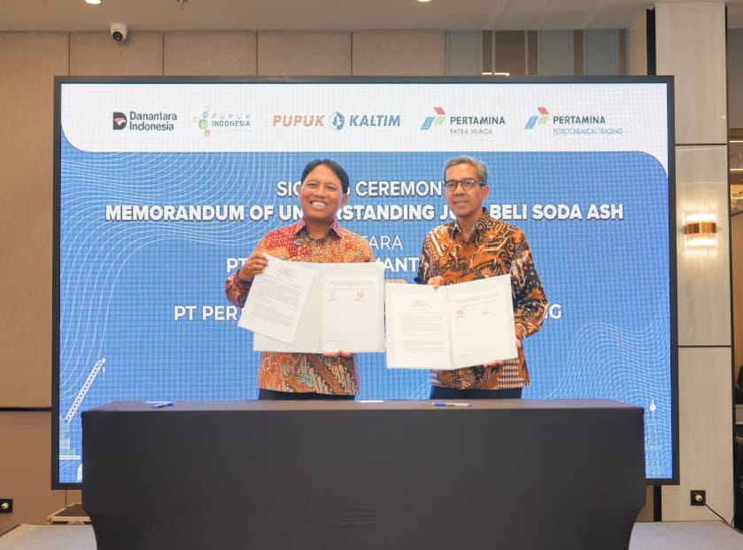 Pupuk Kaltim & Pertamina Petrochemical Trading Teken MoU Jual-Beli Soda Ash