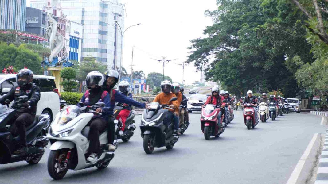 Konvoi Merdeka HOBIKU, Seratusan Bikers Honda Keliling Pekanbaru