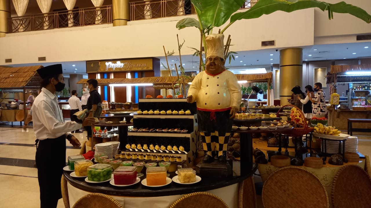 Hotel Grand Elite Ajak Wartawan Cicipi 100 Menu di Dapoer Kampoeng Ramadan