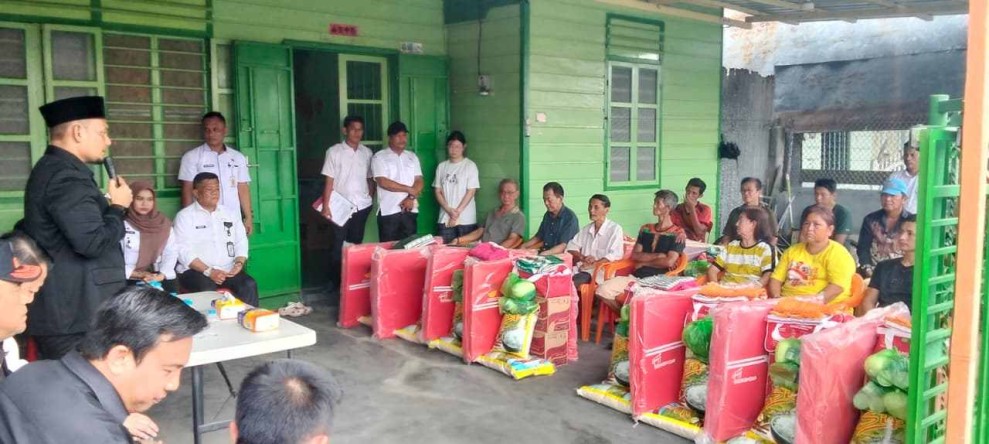 Pemkab Rohil Salurkan Bantuan untuk Korban Kebakaran Bagan Barat