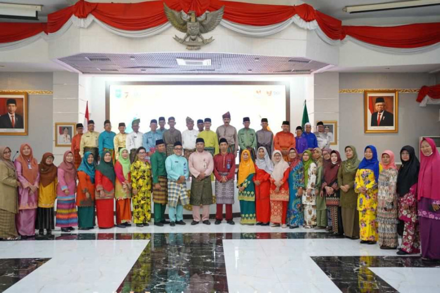 40 PNS Pemprov Riau Terima SK Pensiun