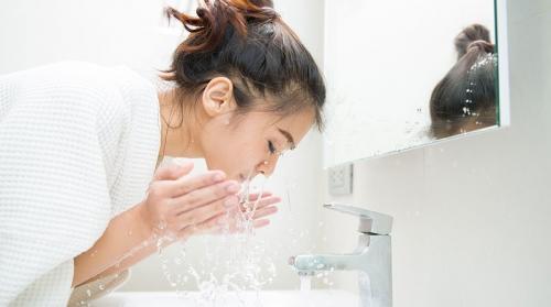 Tiga Tips Memilih Facial Wash agar Tak Jerawatan