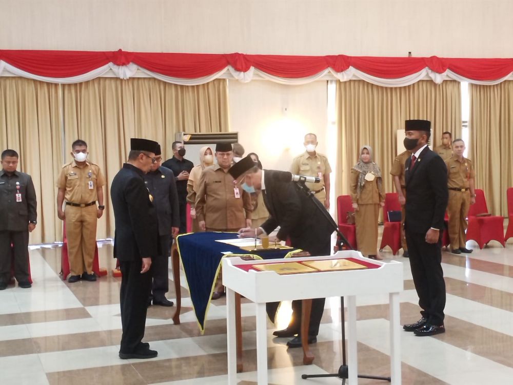 Gubri Lantik Direktur RSJ Tampan