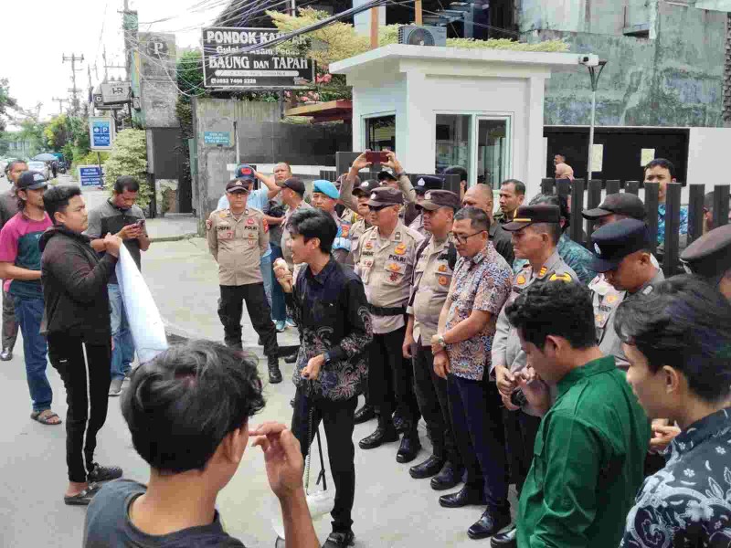 OJK Didesak Usut Dugaan Kredit Fiktif di Bank Riau Kepri Syariah