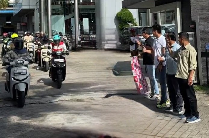 Capella Honda Riau Ajak Jurnalis dan Vlogger Rolling City, Nonton hingga Makan Bersama