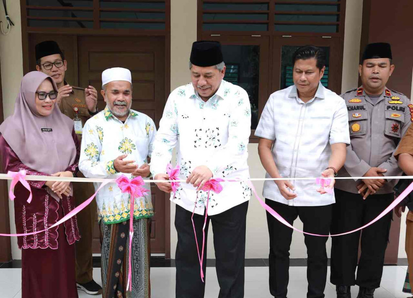 Bupati Siak Resmikan Ruang Kelas Baru Pondok Pesantren Madrasatul Qur’an