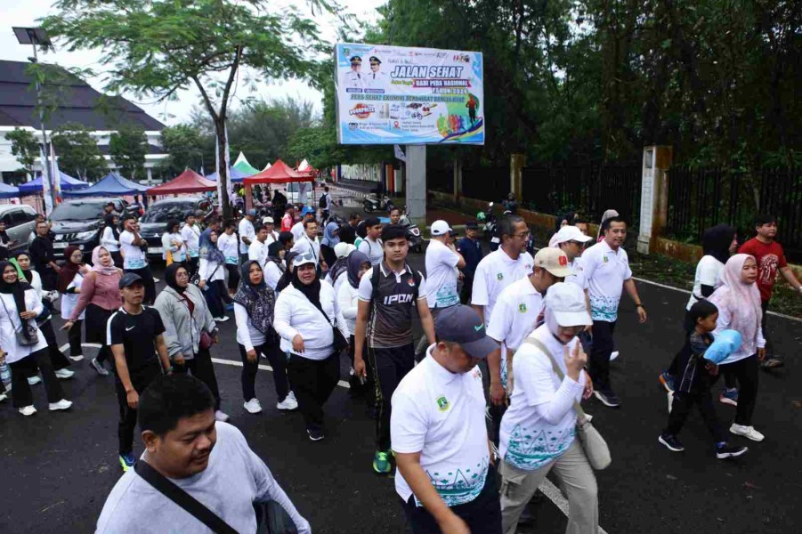 Ribuan Warga Banten Meriahkan Jalan Sehat HPN 2026