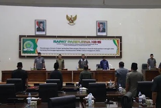 Sekda Inhil Wakili Bupati Hadiri Rapat Paripurna ke-15 Masa Persidangan III 2025 DPRD