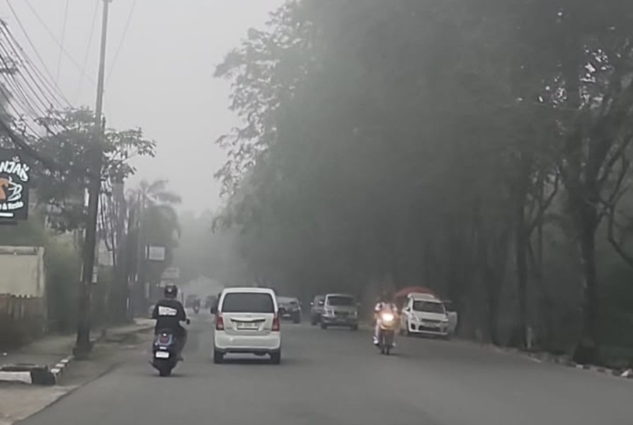 Asap Pekanbaru Belum Aman, PM2.5 Tembus 96,2