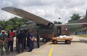 4,8 Ton Garam Disemai di Langit Riau