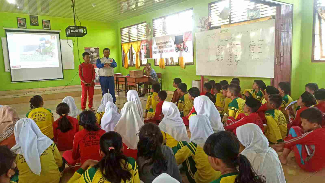 CDN Riau Edukasi 70 Murid SDN 36 Tapung
