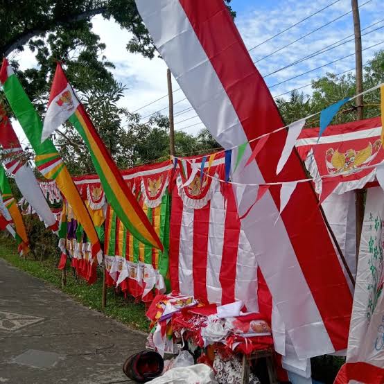 Pj Walikota Pekanbaru Larang Jual Bendera di Jalan Protokol