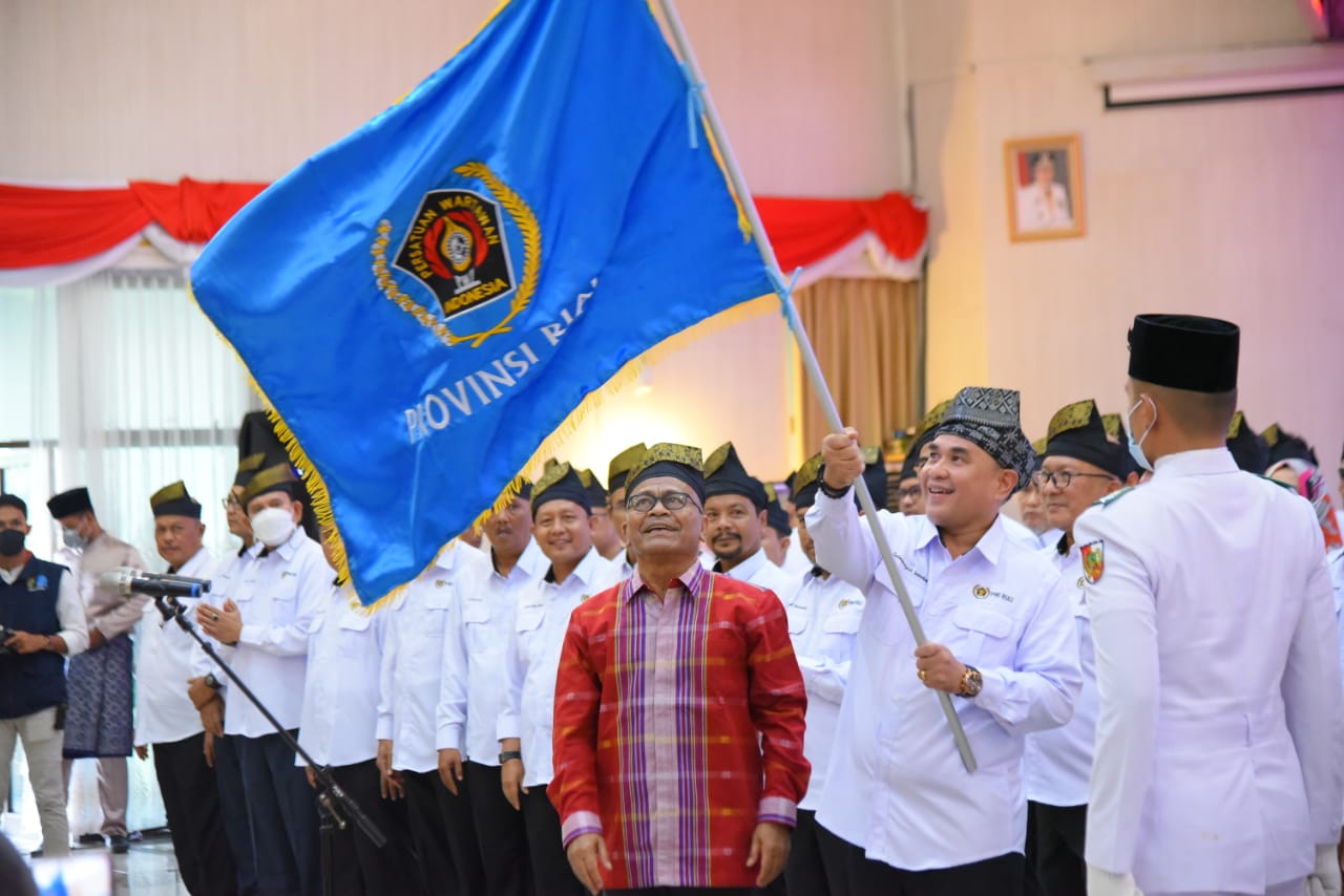 Hadir di Pelantikan PWI Riau, Walikota Muflihun Beri Selamat
