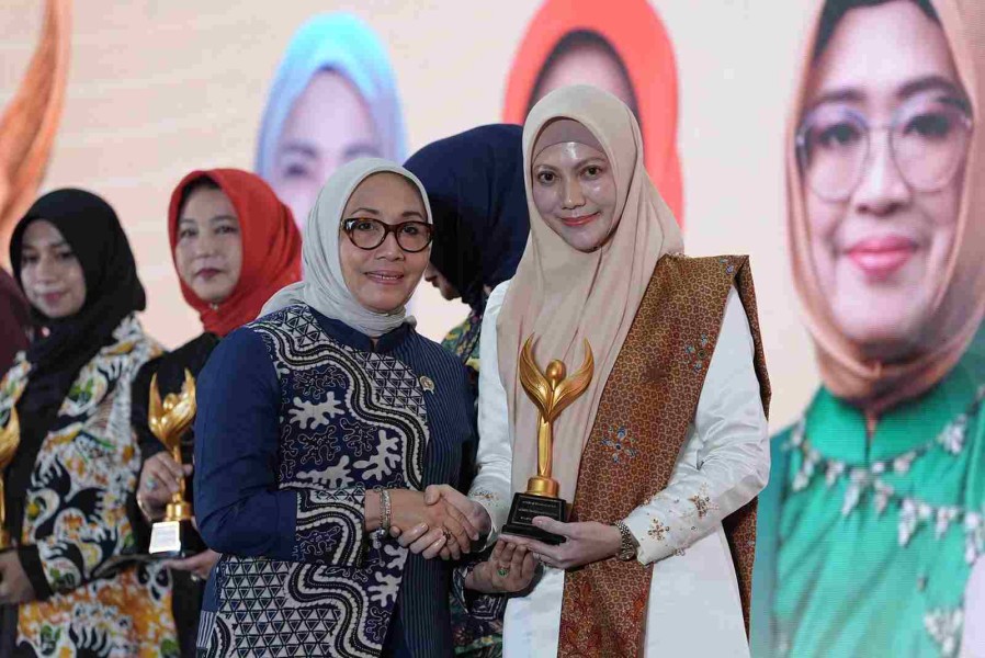 Sulastri Agung Nugroho Raih Apresiasi Nasional Bidang Pendidikan dan Literasi