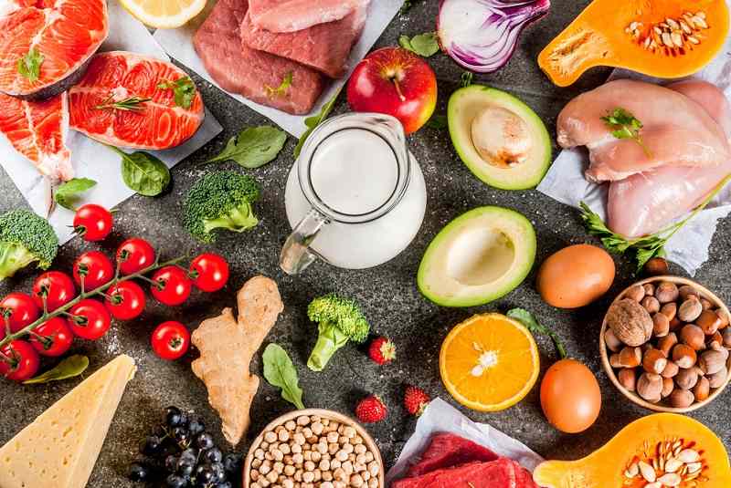6 Makanan Terbaik agar Tubuh Tetap Bugar setelah Usia 50 Tahun