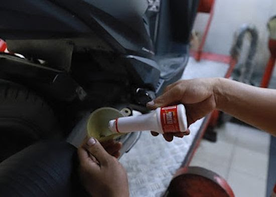 AHM Luncurkan Pelumas Skutik Honda Makin Hemat